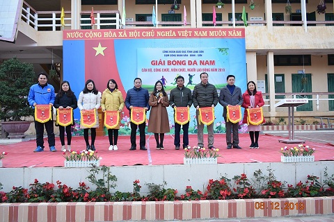 /upload/51962/20200309/fcbbe42afaa229106d04cf3822074872Giao_luu_CD_1.jpg
