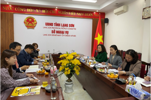 Đoàn công tác của Văn phòng đại diện Phòng Giáo dục Hàn Quốc  ở nước ngoài tại Việt Nam thăm và làm việc về chương trình giảng dạy tiếng Hàn Quốc tại tỉnh Lạng Sơn